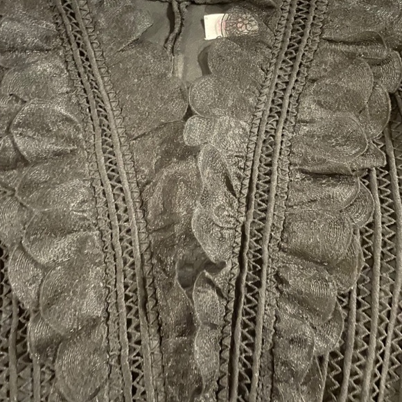 Savida open weave and lace ruffle top ,size M - Picture 5 of 10